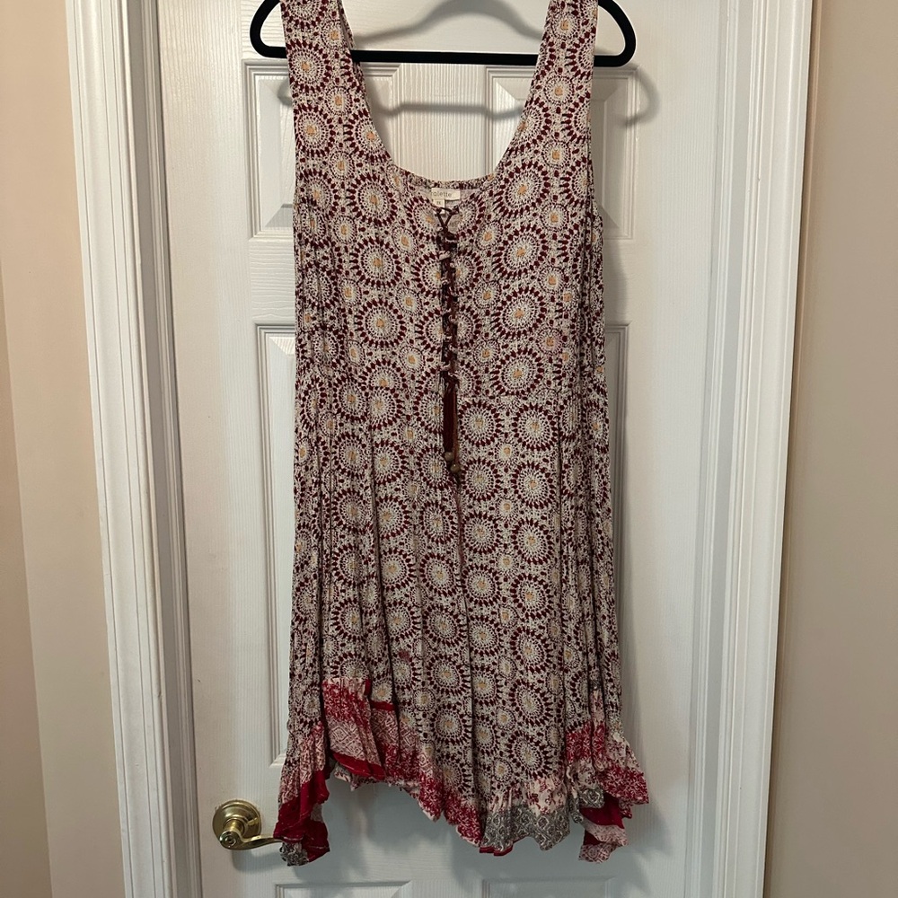 Bohemian Sleeveless Dress with Red and Cream Pattern